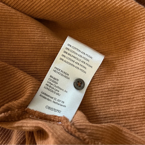 ❤️ Pilcro Button-Down Shirt in Rich Orange L - Picture 10 of 10